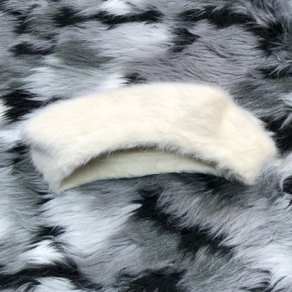 SOLD NWOT White Rabbit Hair Soft Fur - Picture 6 of 8
